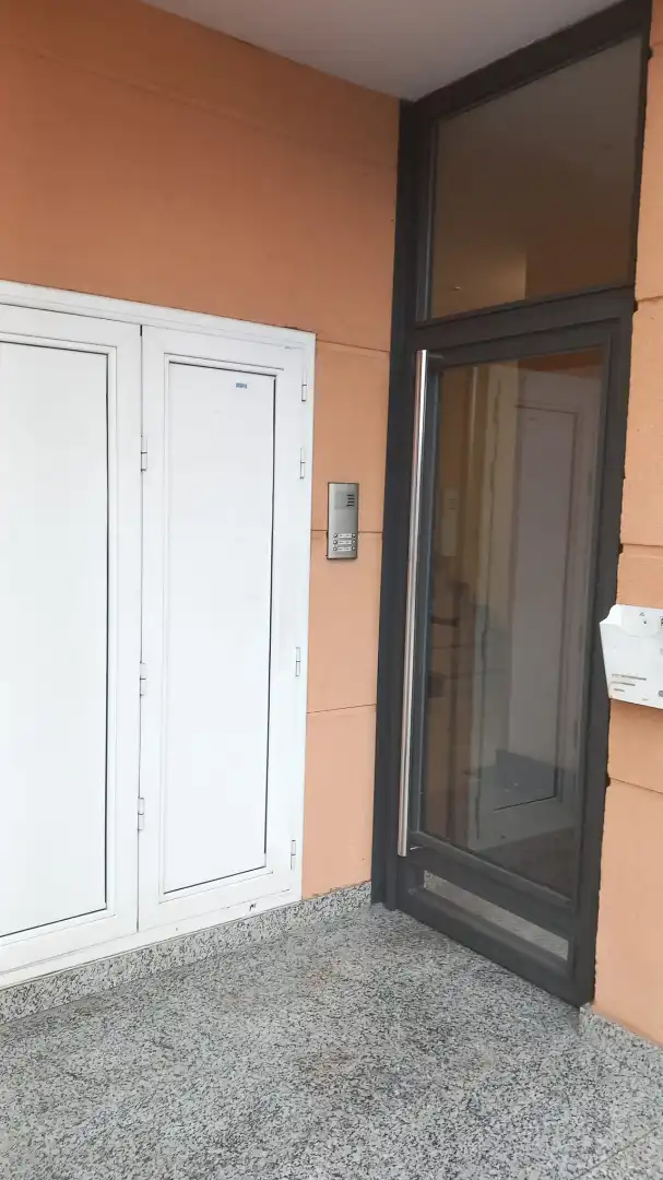 Vista exterior de Piso en venta en Olesa de Montserrat con Alarma