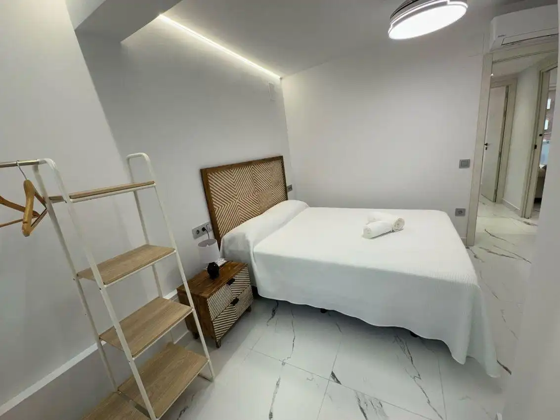 Bedroom of Flat for sale in Córdoba  with Air Conditioner, Terrace and Furnished
