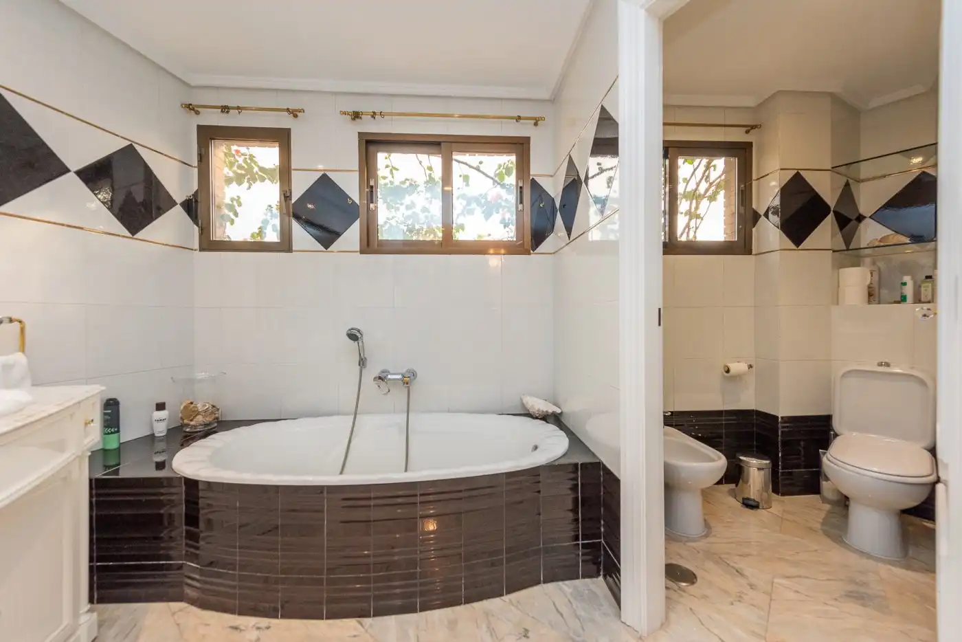 Bathroom of Houses for sale in Petrer  with Air Conditioner, Heating and Private garden