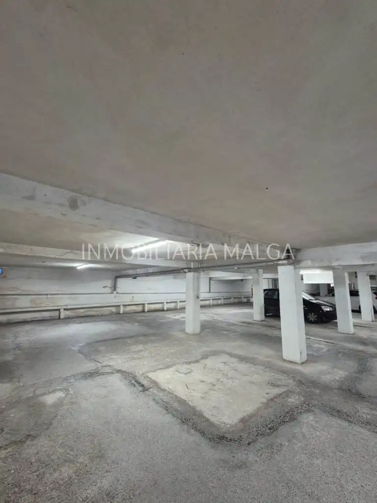 Parking de Piso en venta en Colunga con Parquet y Amueblado