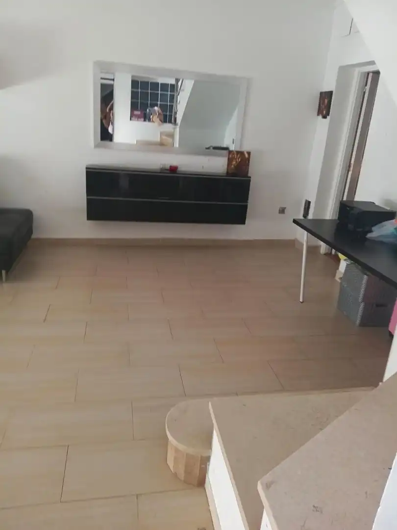 Einfamilien-Reihenhaus zum Verkauf in Sant Pere de Ribes mit Terrasse, Schwimmbad und Balkon