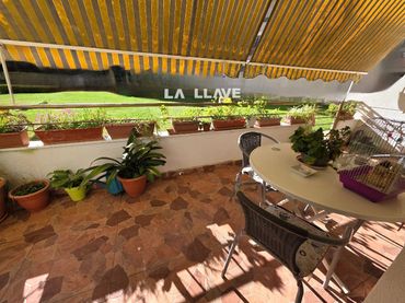Piso con ascensor en venta en Els Pavos