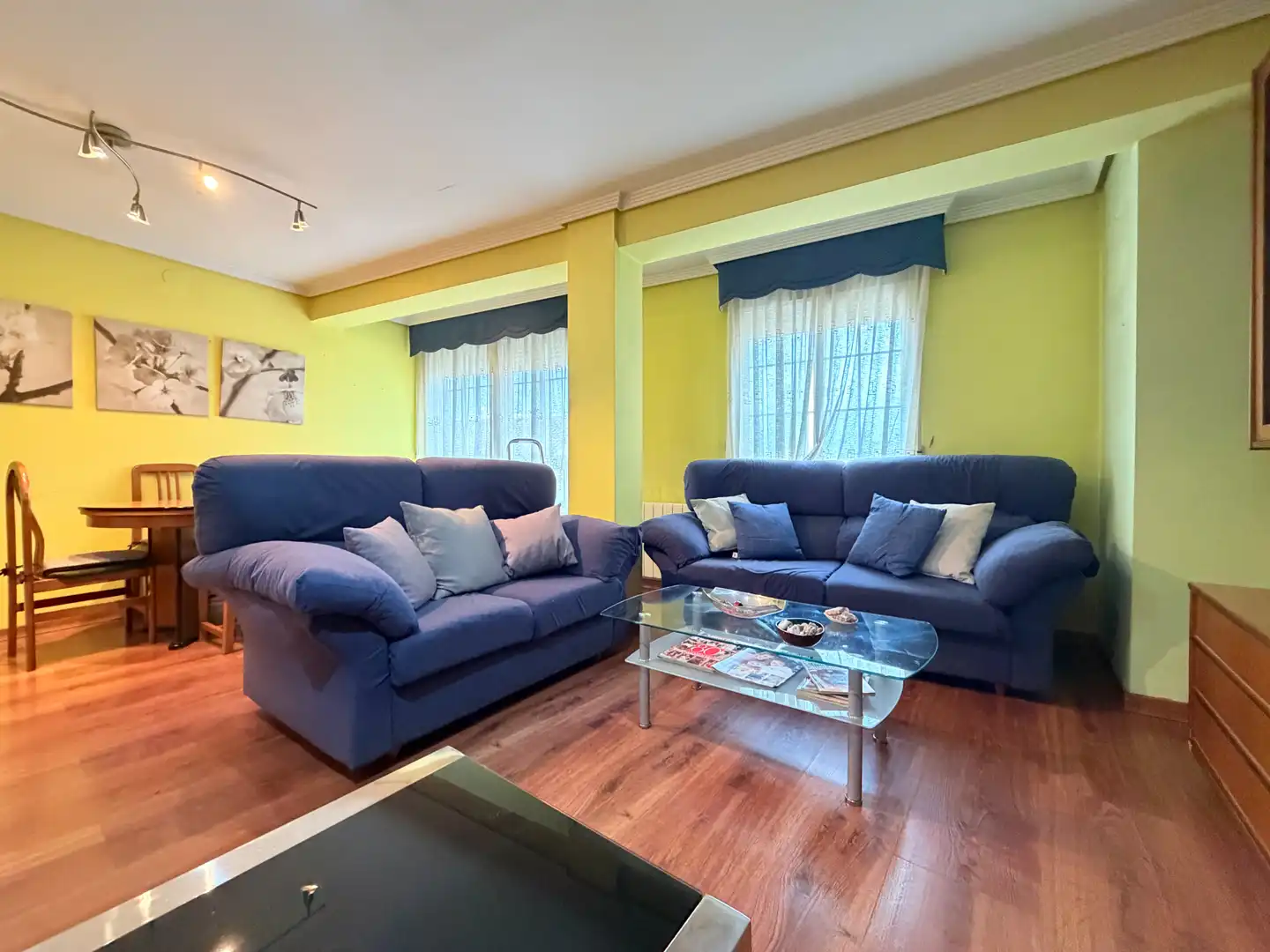 Sala de estar de Piso en venta en Castellón de la Plana / Castelló de la Plana con Aire acondicionado, Calefacción y Parquet