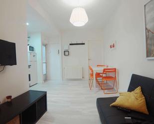 Sala d'estar de Apartament per a compartir en  Madrid Capital amb Aire condicionat i Terrassa