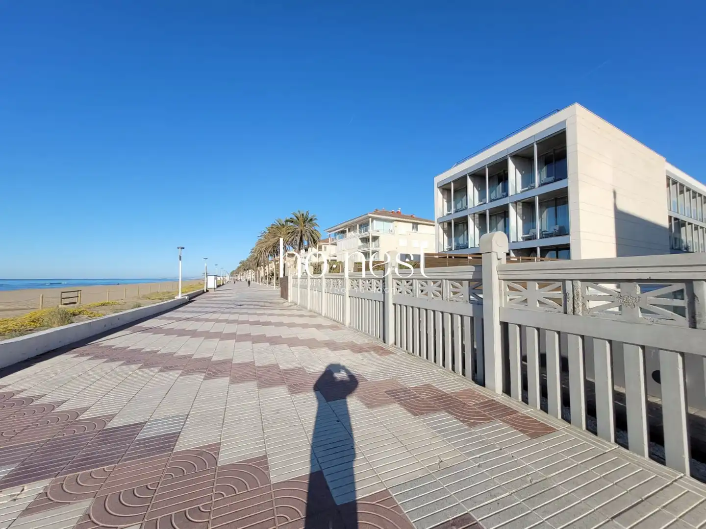 Außenansicht von Erdgeschoss zum Verkauf in El Vendrell mit Terrasse, Abstellraum und Gemeinschaftspool