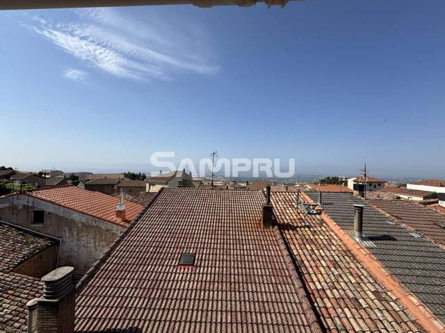 Casa-chalet en Venta en Lapoblación