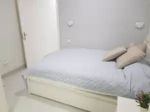 Schlafzimmer von Wohnung zur Miete in Madrid mit Klimaanlage, Heizung und Möbliert