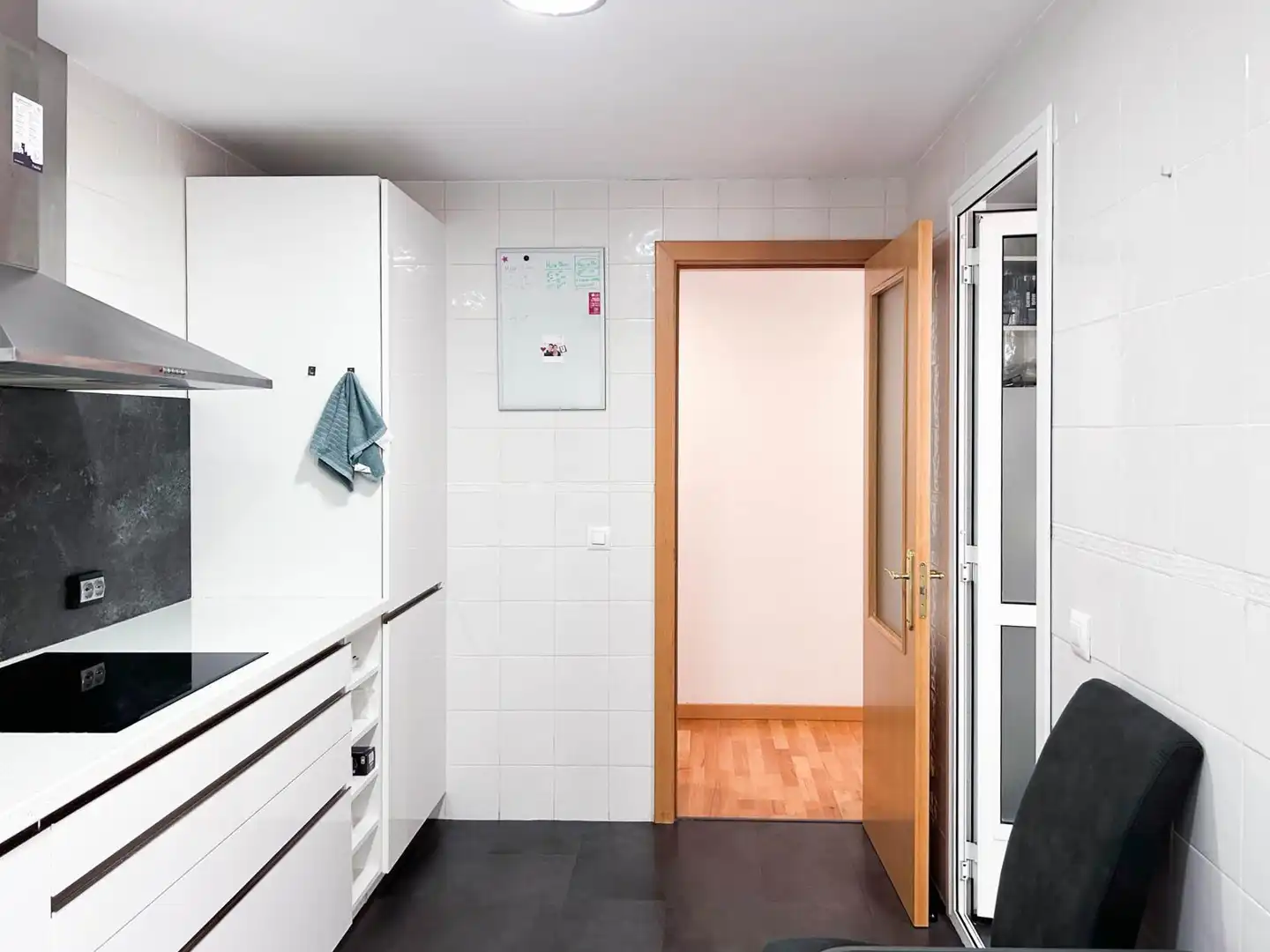 Kitchen of Flat for rent in Paterna  with Air Conditioner, Heating and Private garden