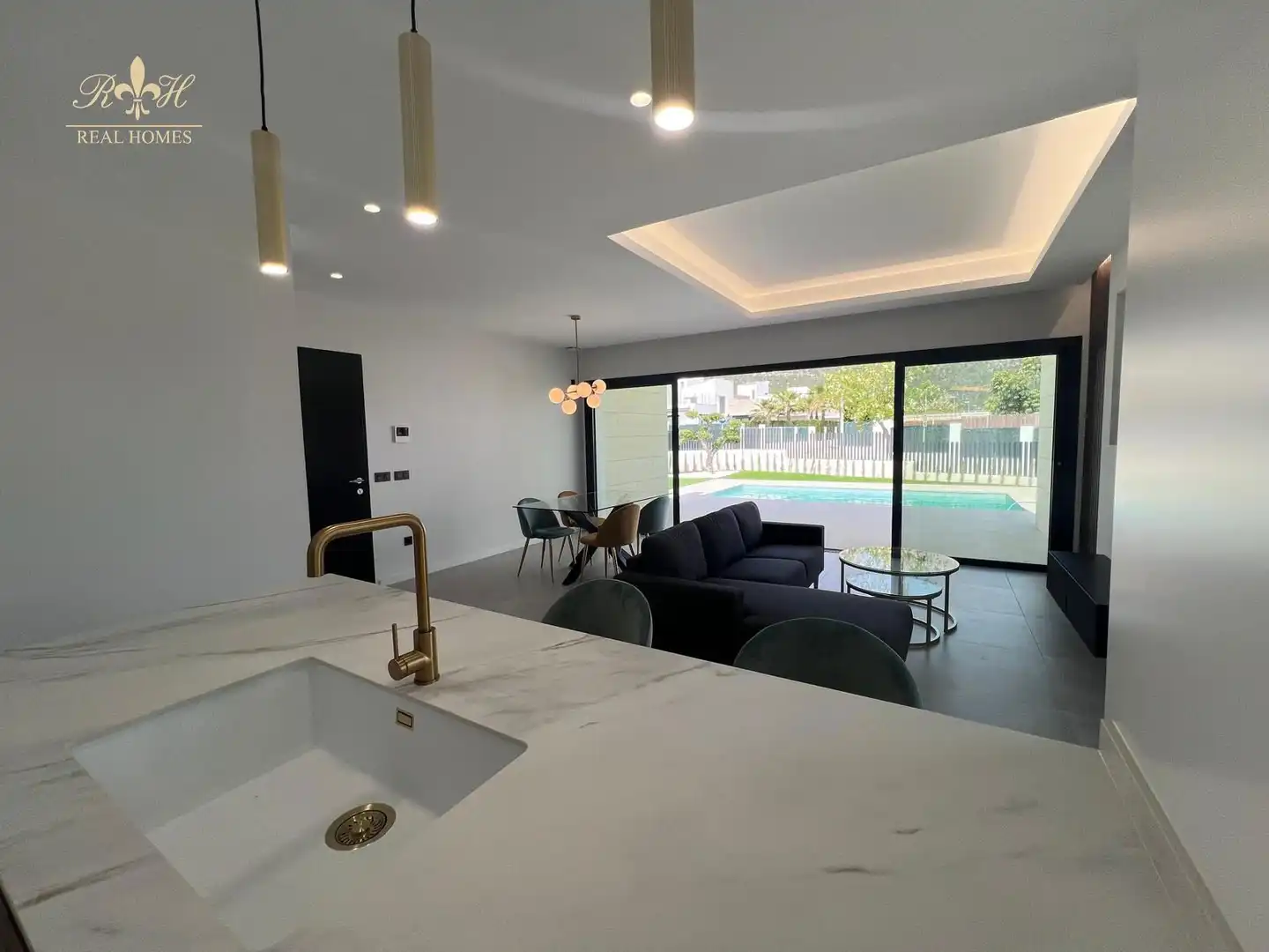 Chalet con piscina en venta en FLORENCIA Y ROMA, imagen 7