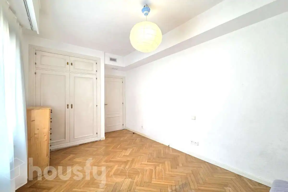 Wohnung zur Miete in Calle del Corazón de María, Prosperidad