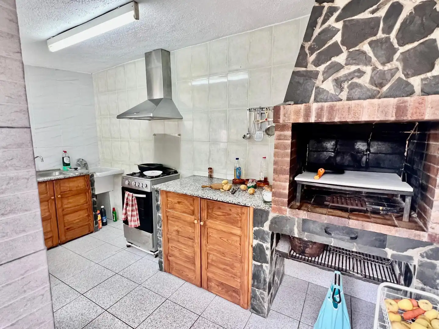 Cuina de Casa o xalet en venda en Riudarenes amb Aire condicionat, Terrassa i Piscina