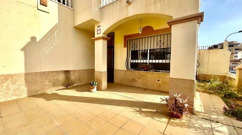 Foto 3 de Casa adosada en venda a Calle Sierra de Los Filabres, El Parador de las Hortichuelas, Roquetas de Mar