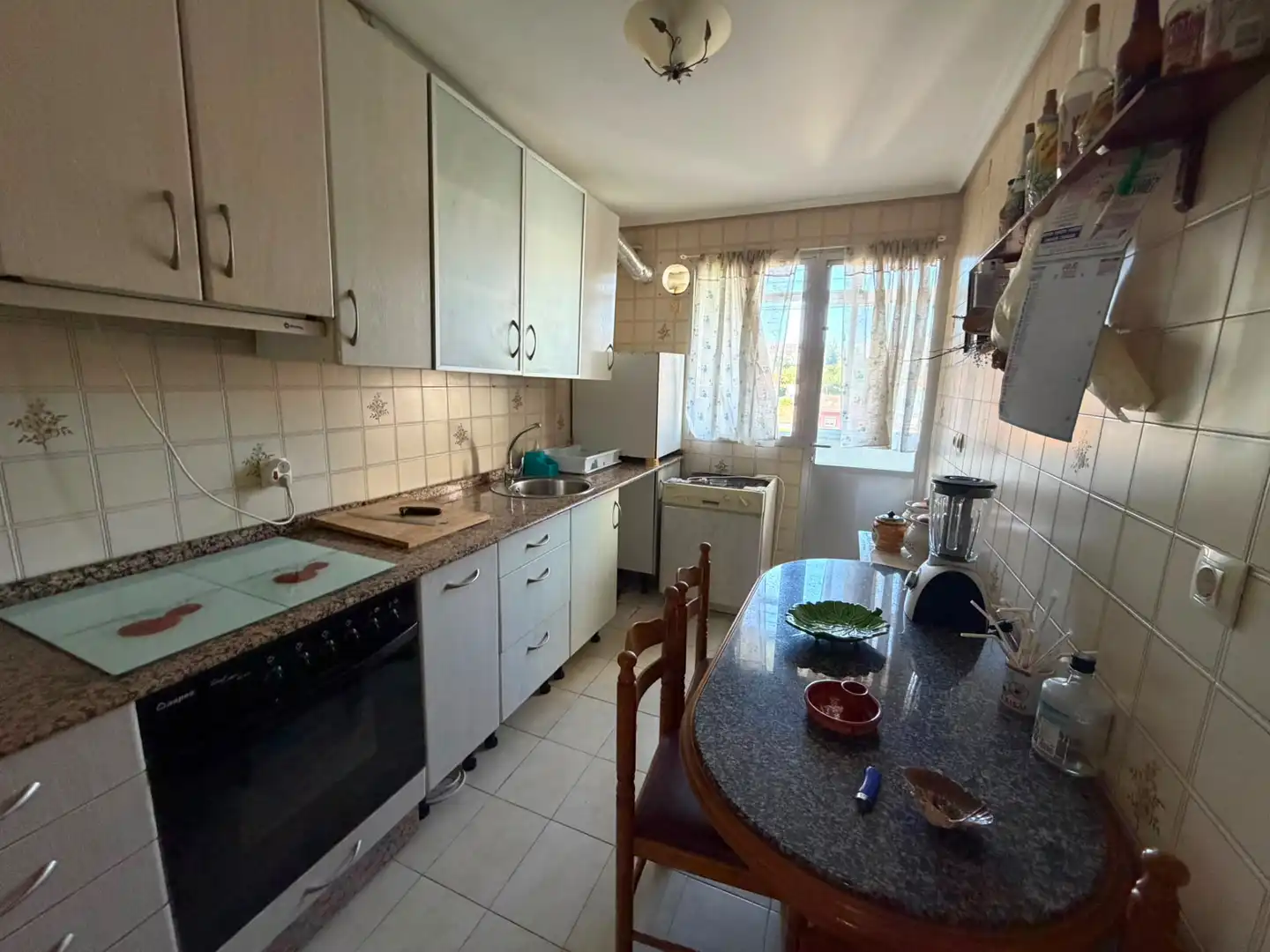 Küche von Wohnung zum Verkauf in Ferrol mit Heizung, Terrasse und Abstellraum