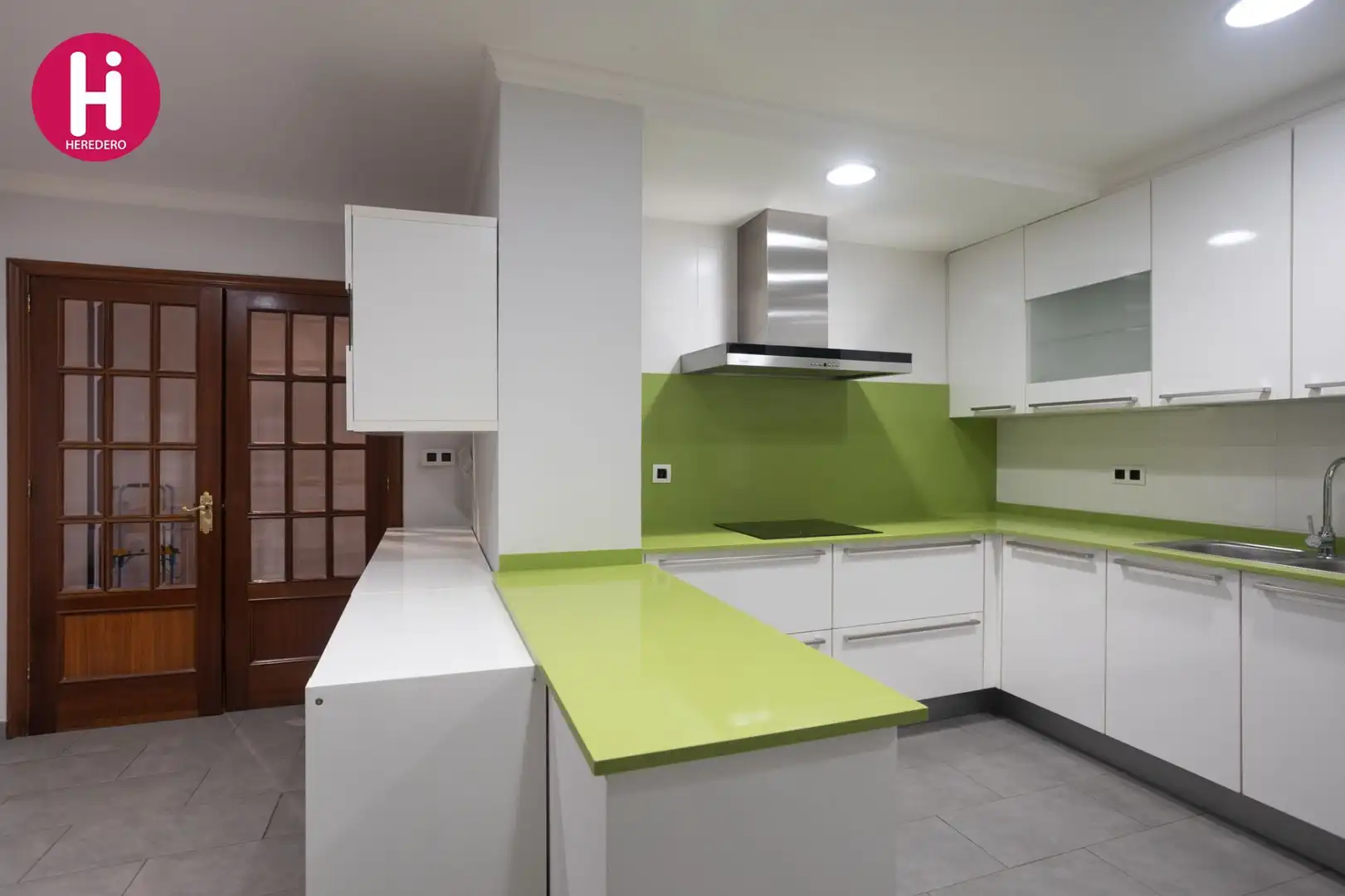 Küche von Wohnung zum Verkauf in Vigo  mit Heizung und Abstellraum