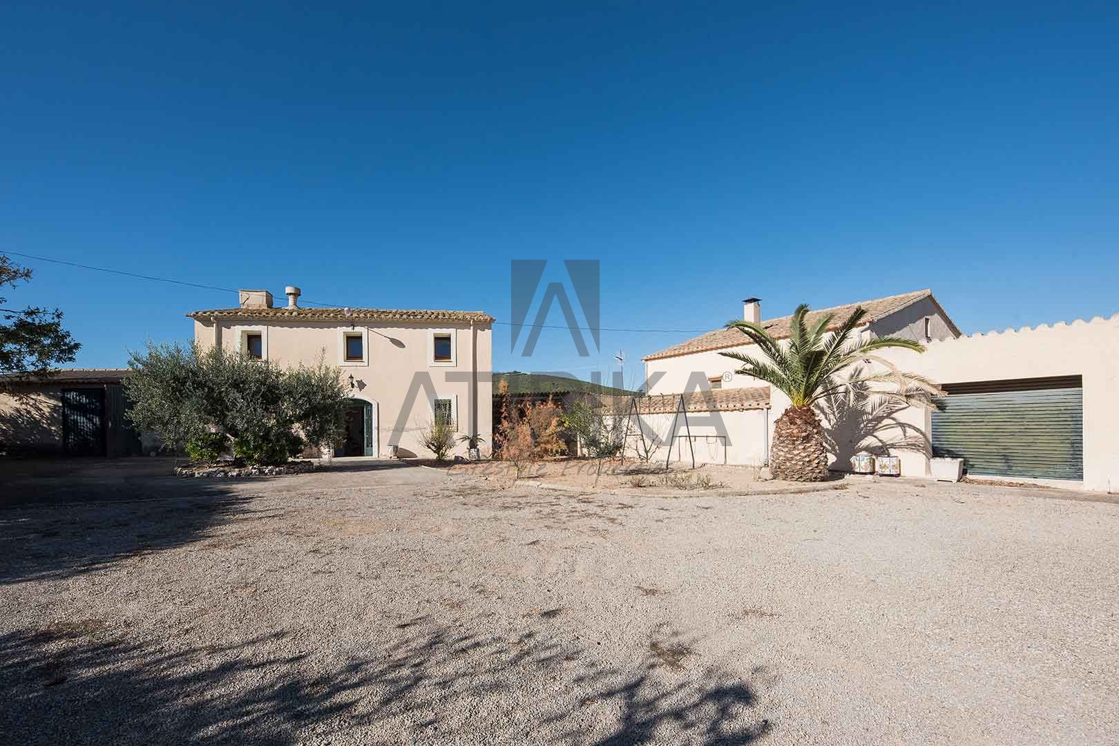 Vista exterior de Finca rústica en venda en Sant Martí Sarroca amb Aire condicionat, Calefacció i Traster