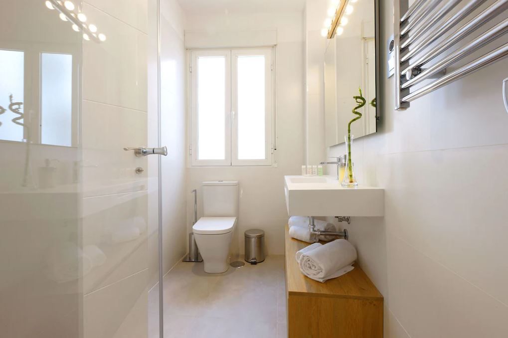 Bathroom of Flat to rent in Ciudad Real Capital  with Air Conditioner, Furnished and TV