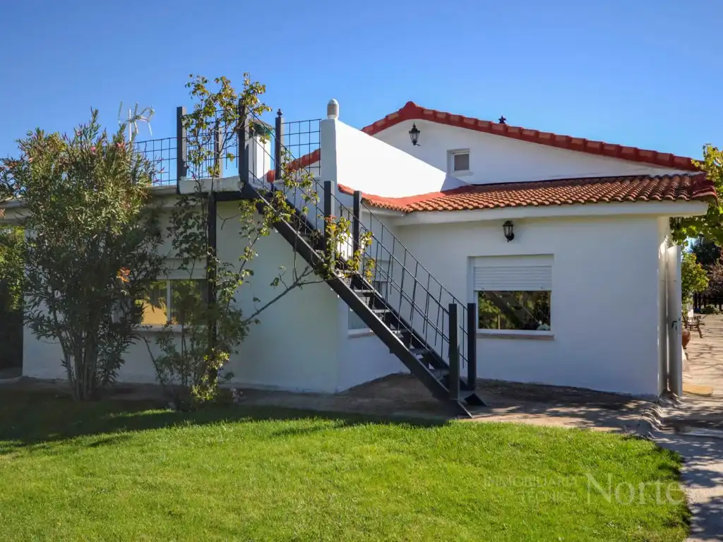 Vista exterior de Casa o chalet en venta en Fuente El Saz de Jarama, Madrid