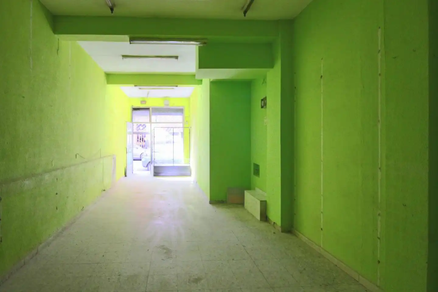 Business premises for sale in Carreño Miranda 56, imagen 2
