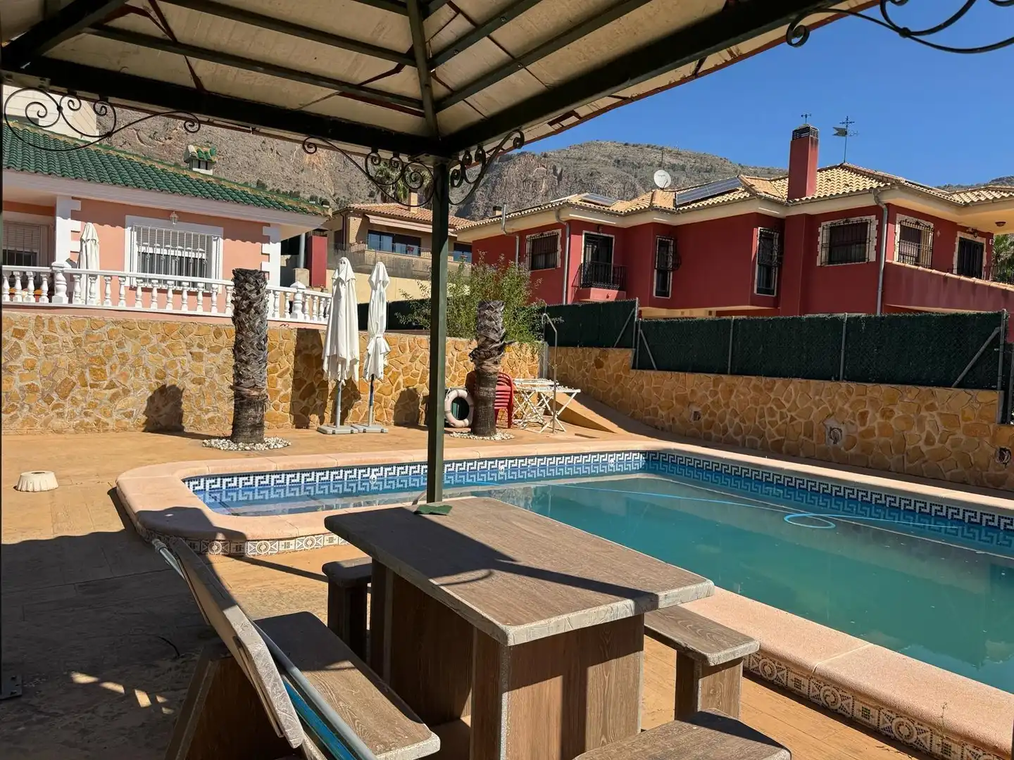 Piscina de Casa o xalet en venda en Orihuela amb Aire condicionat, Jardí privat i Traster