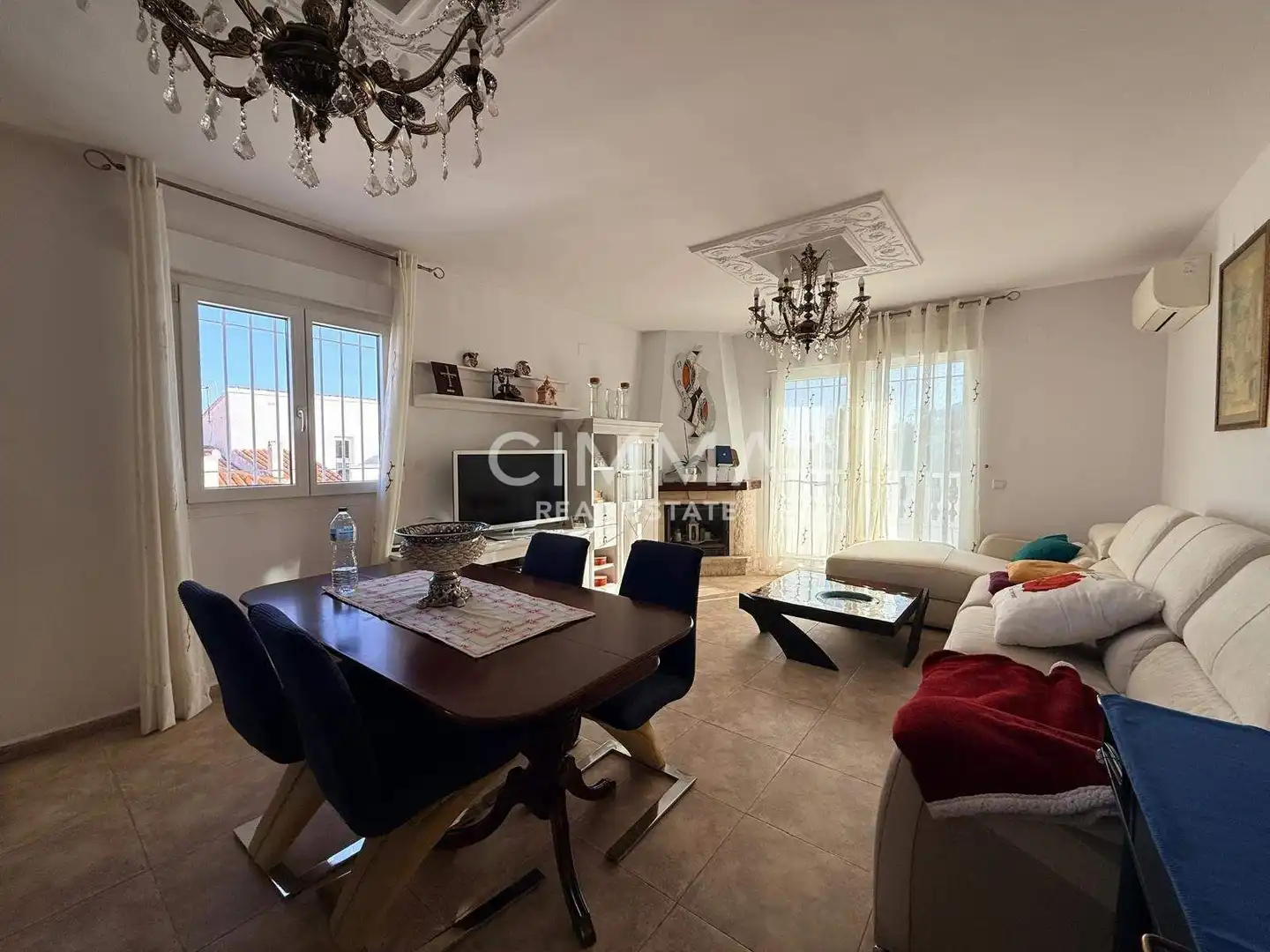 Sala de estar de Casa o chalet en venta en La Nucia con Aire acondicionado, Jardín privado y Terraza