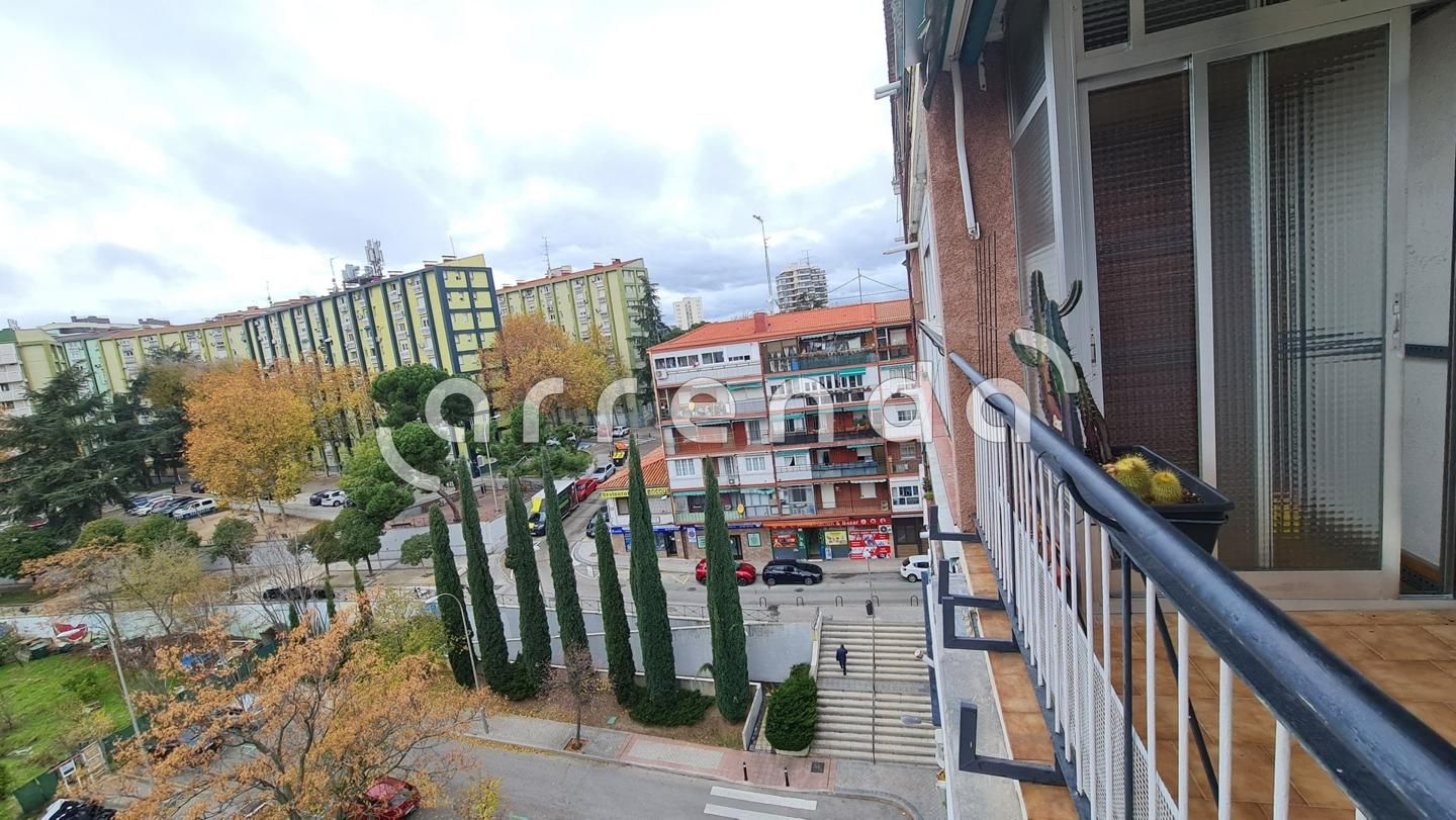 Exterior view of Flat to rent in  Madrid Capital  with Terrace