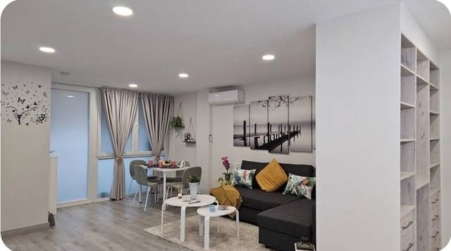 Piso en Alquiler en Calle Moreras de Baviera en Caleta de Vélez