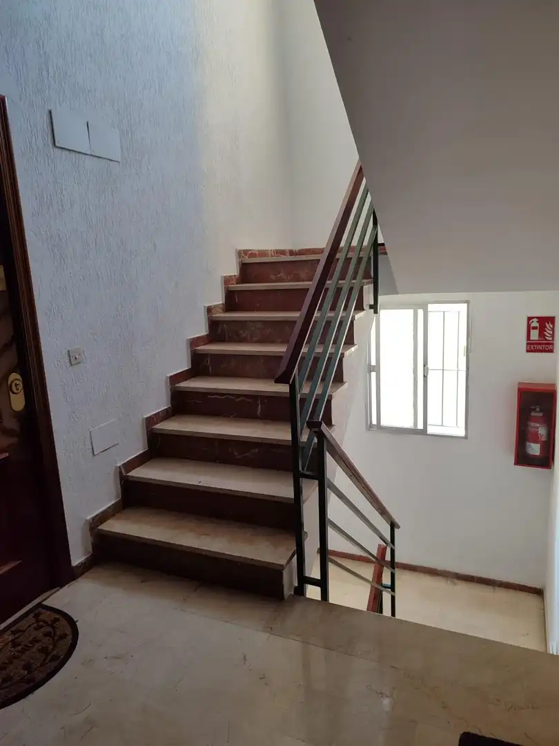 Flat for rent in Sevilla  with Air Conditioner, Private garden and Terrace