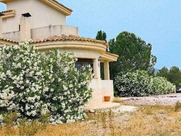 Casa con piscina in vendita a El Pinós / Pinoso