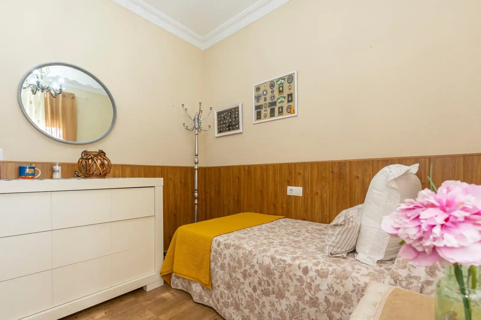 Habitación de Casa adosada en venta en Guillena con Aire acondicionado, Calefacción y Terraza