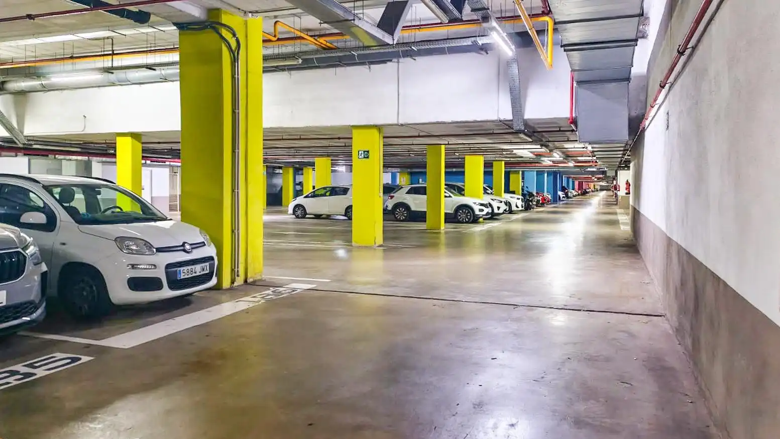Parking de Piso en venta en Viladecans con Aire acondicionado, Parquet y Trastero