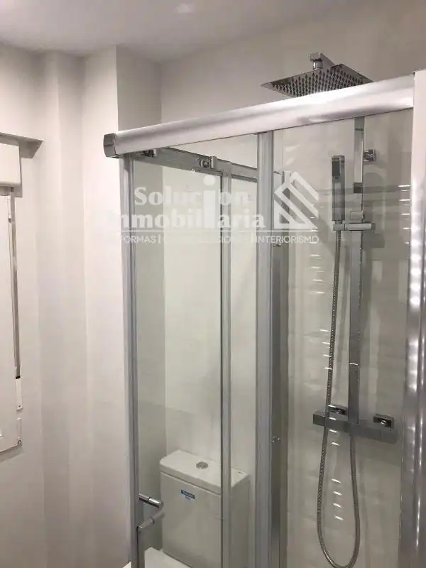 Baño de Piso en venta en Salamanca con Calefacción, Terraza y Amueblado