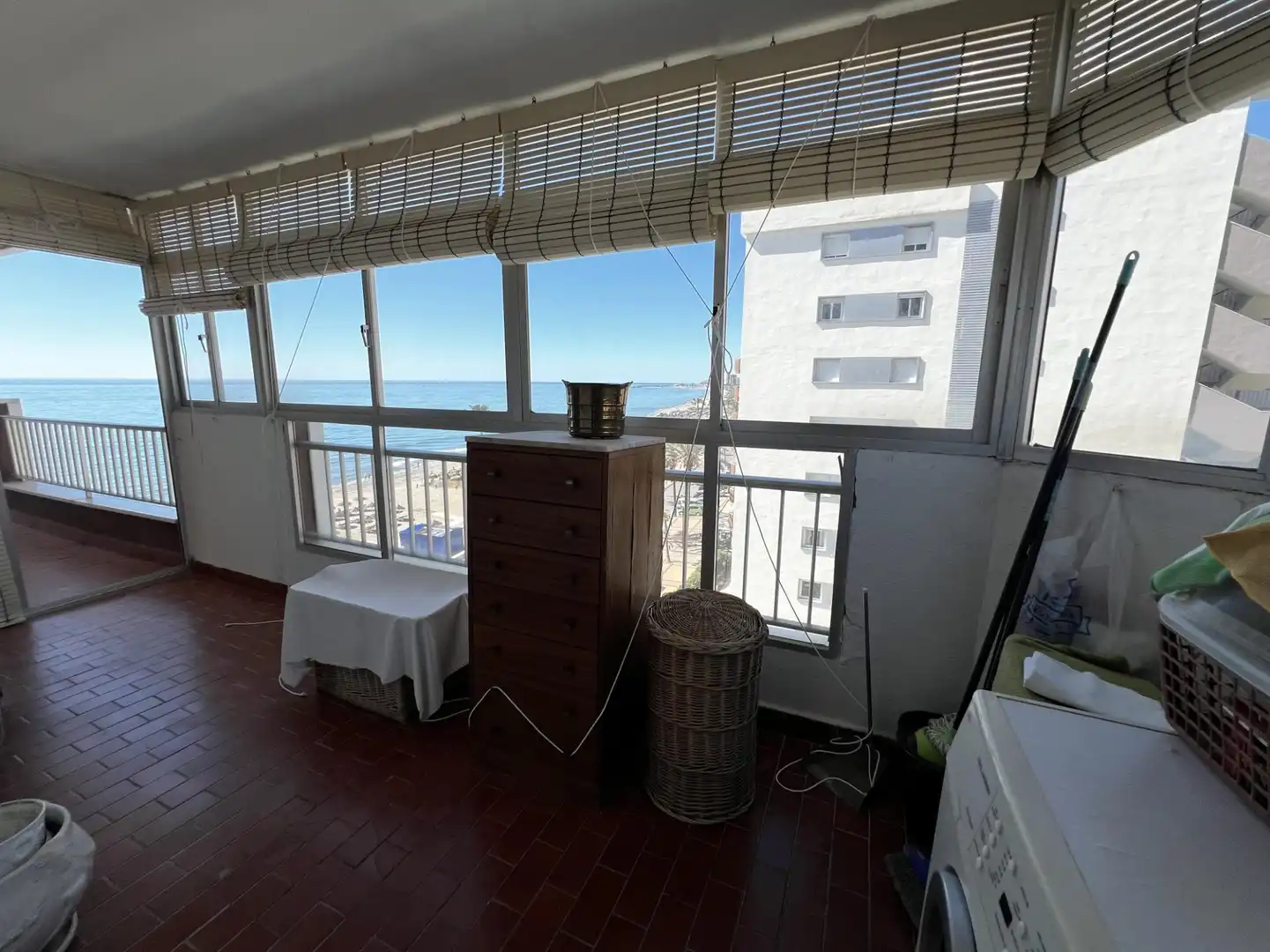 Dormitori de Apartament en venda en Fuengirola amb Aire condicionat, Terrassa i Piscina comunitària