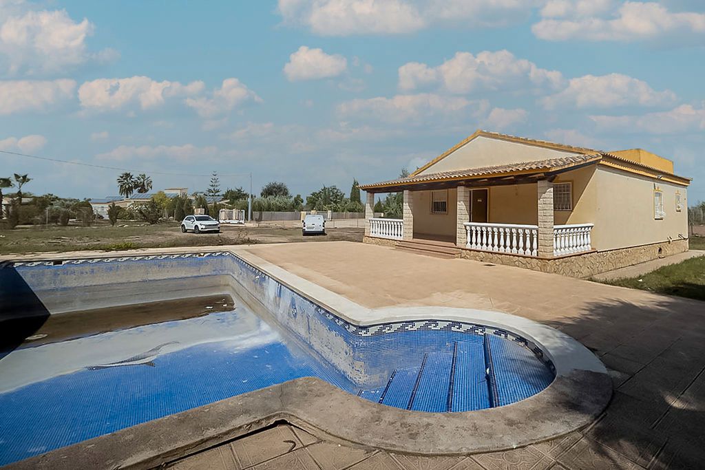 Piscina de Casa o chalet en venta en Catral