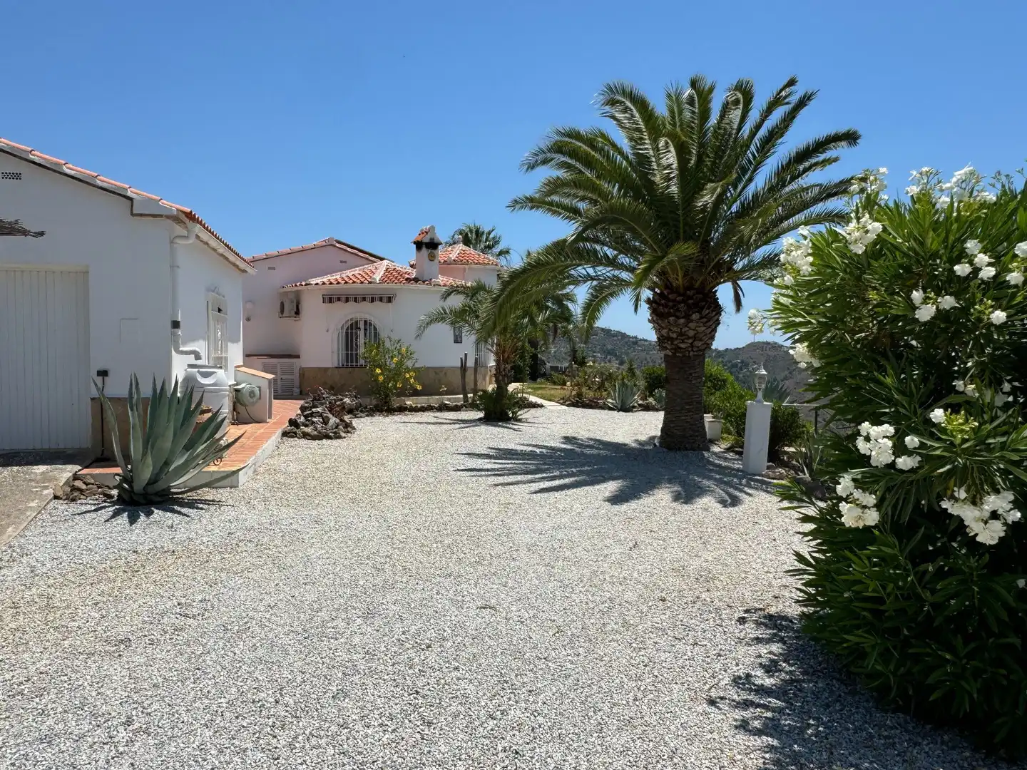 Vista exterior de Finca rústica en venda en Arenas amb Aire condicionat, Jardí privat i Terrassa