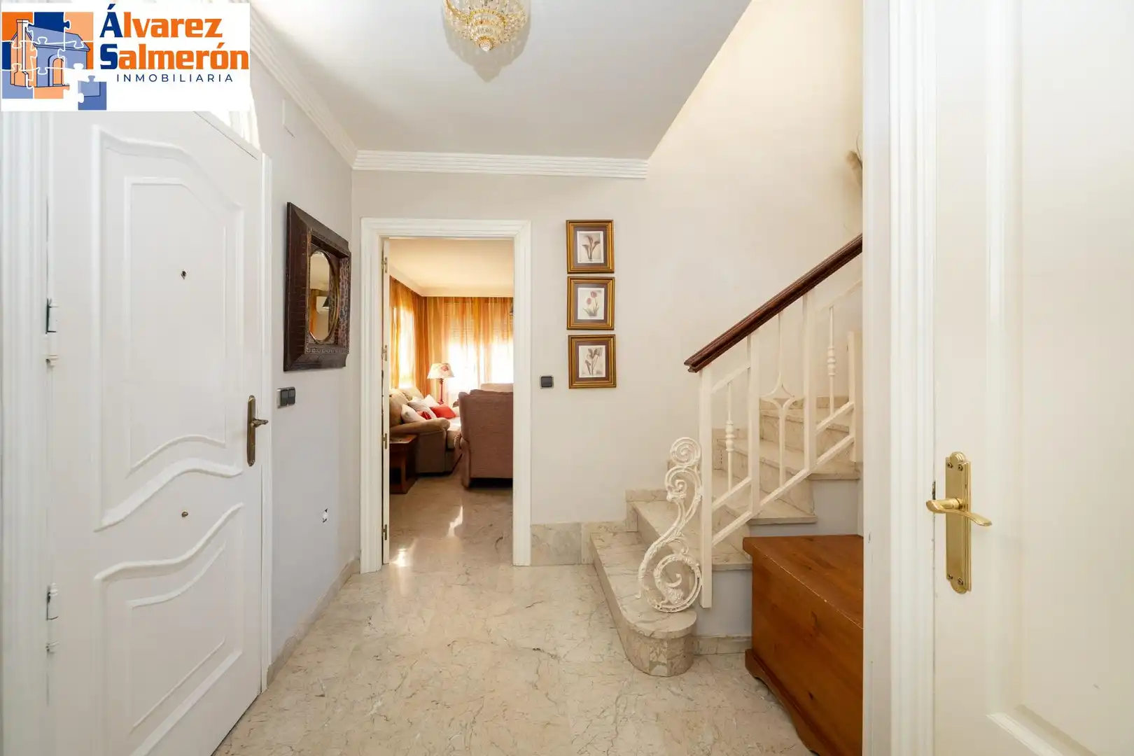 Villa mit Terrasse zum Verkauf in Calle Infanta Elena, imagen 3