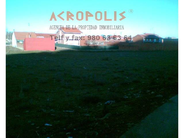 Terreno residencial en Venta en Calle Las Praderas Y La Luna en Morales de Rey