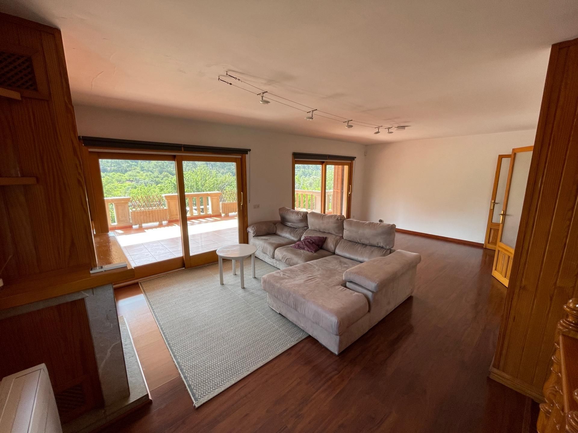 Sala d'estar de Finca rústica en venda en Bunyola amb Aire condicionat, Jardí privat i Parquet