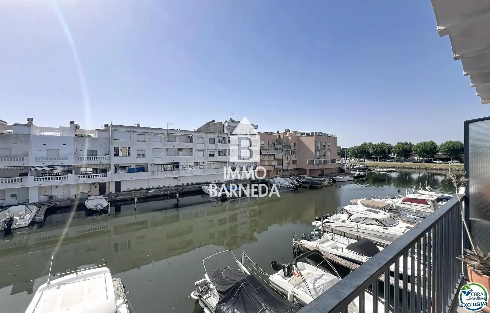 Parking of Flat for sale in Empuriabrava  with Air Conditioner, Heating and Terrace