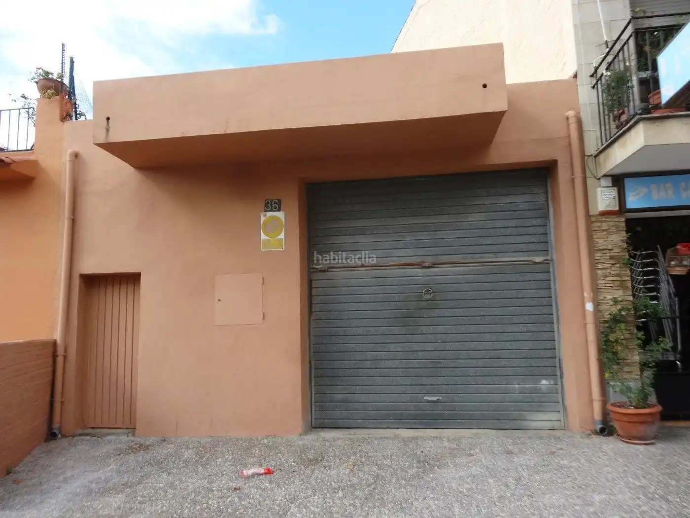 Vista exterior de Local en venda en Palafrugell