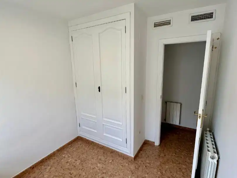 Bedroom of Flat for rent in  Valencia Capital  with Air Conditioner