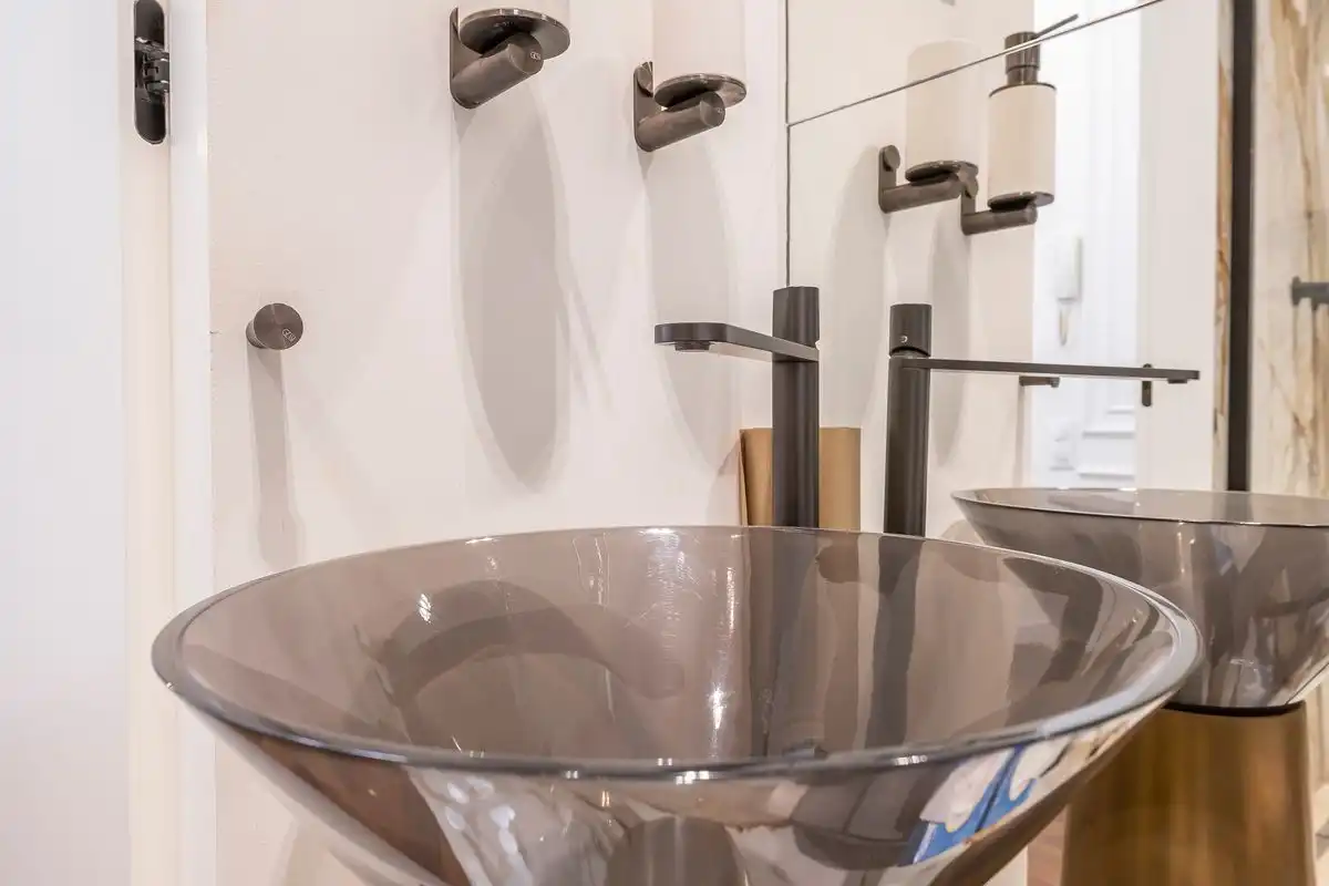 Badezimmer von Erdgeschoss zur Miete in Madrid mit Klimaanlage, Heizung und Terrasse