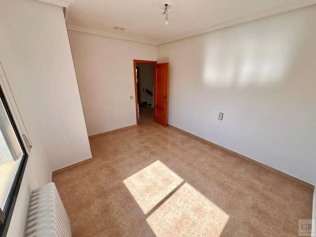 Houses for sale in Toledo  with Air Conditioner, Heating and Terrace