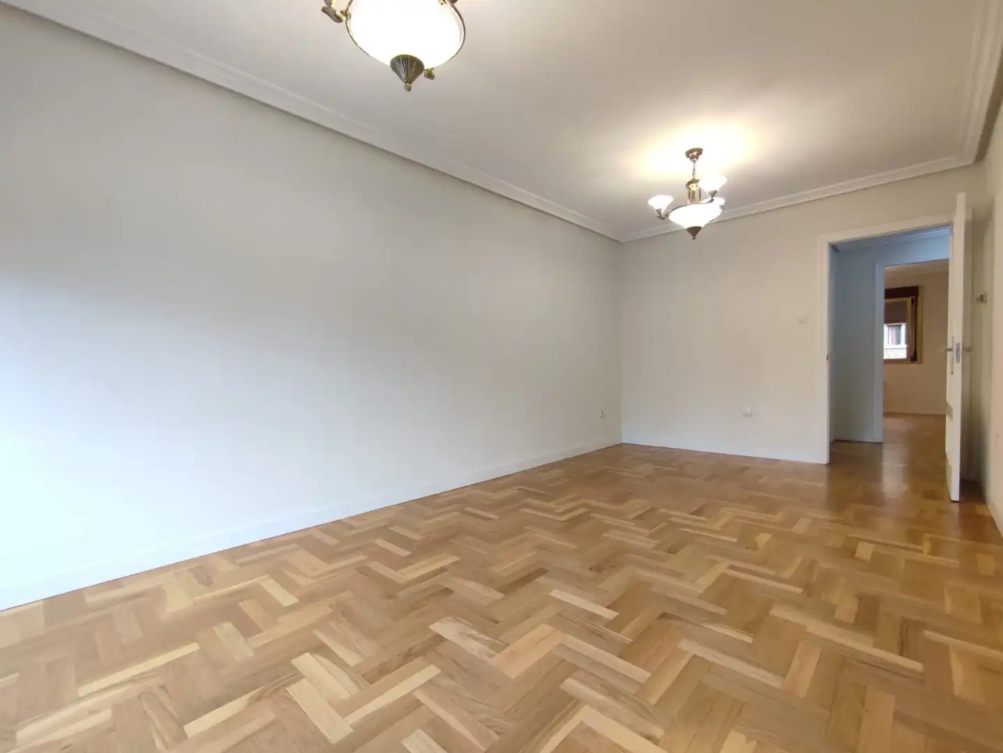 Esszimmer von Wohnung zur Miete in Gijón  mit Heizung, Parkett und Abstellraum