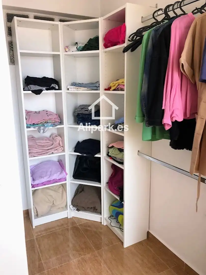 Wohnung zum Verkauf in Alicante / Alacant mit Terrasse und Möbliert