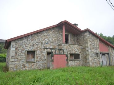 Casa con jardín en venta en O Rosal