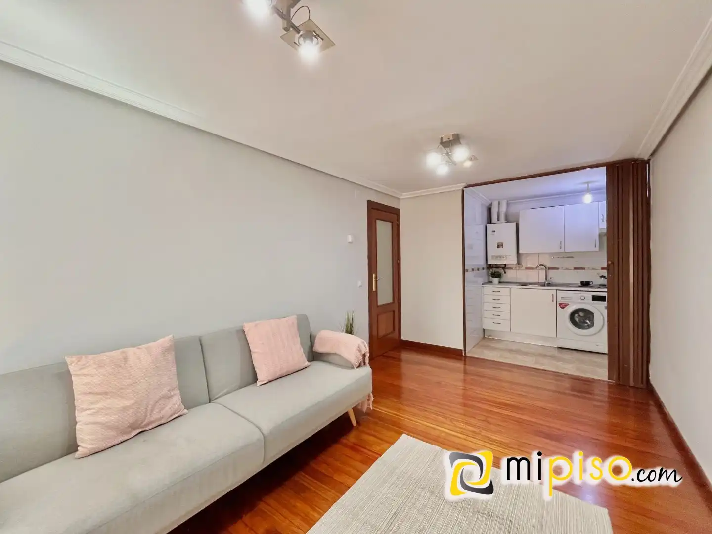 Sala de estar de Piso en venta en Santoña con Calefacción