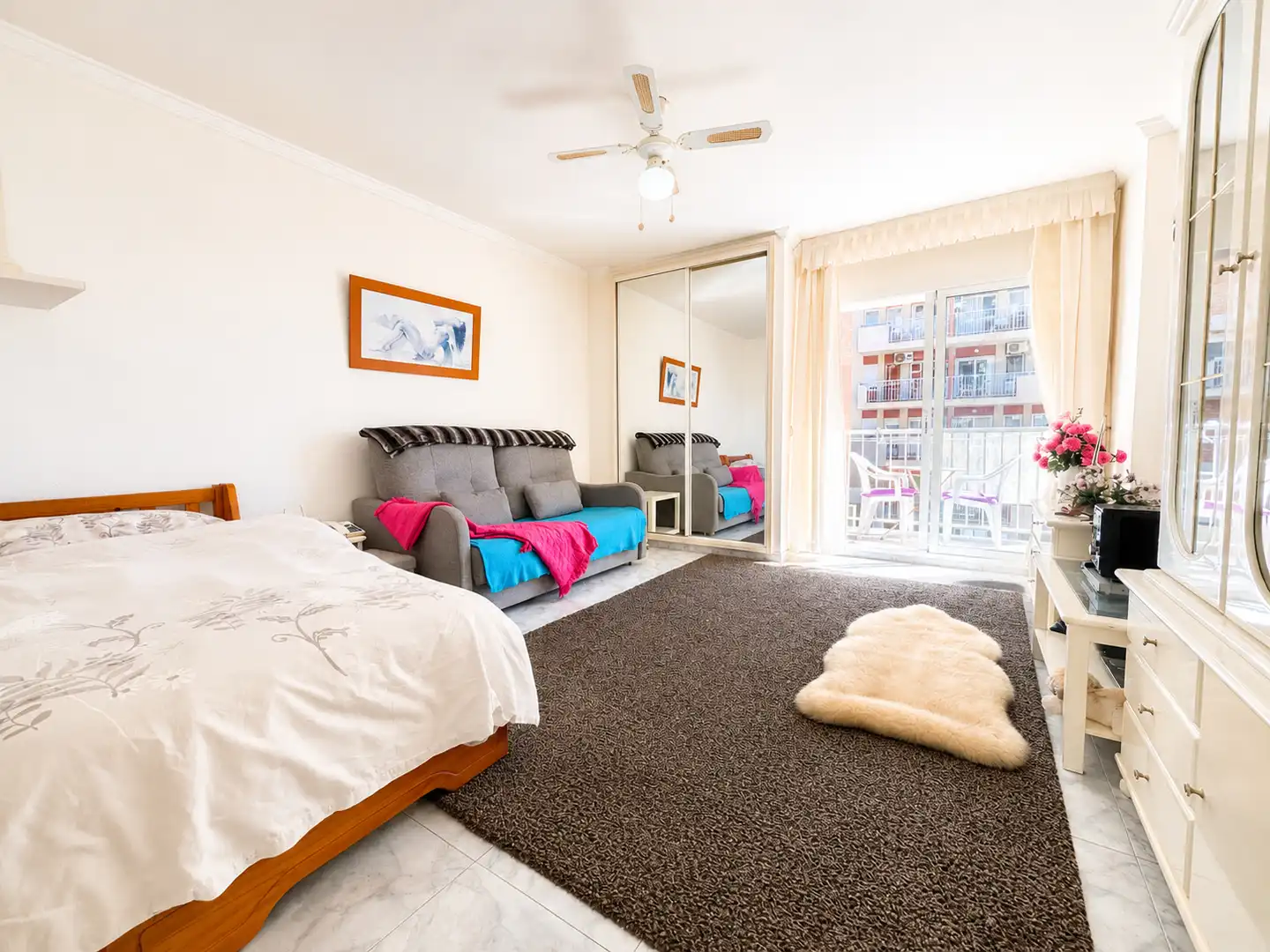 Habitación de Estudio en venta en Benalmádena con Aire acondicionado, Terraza y Amueblado