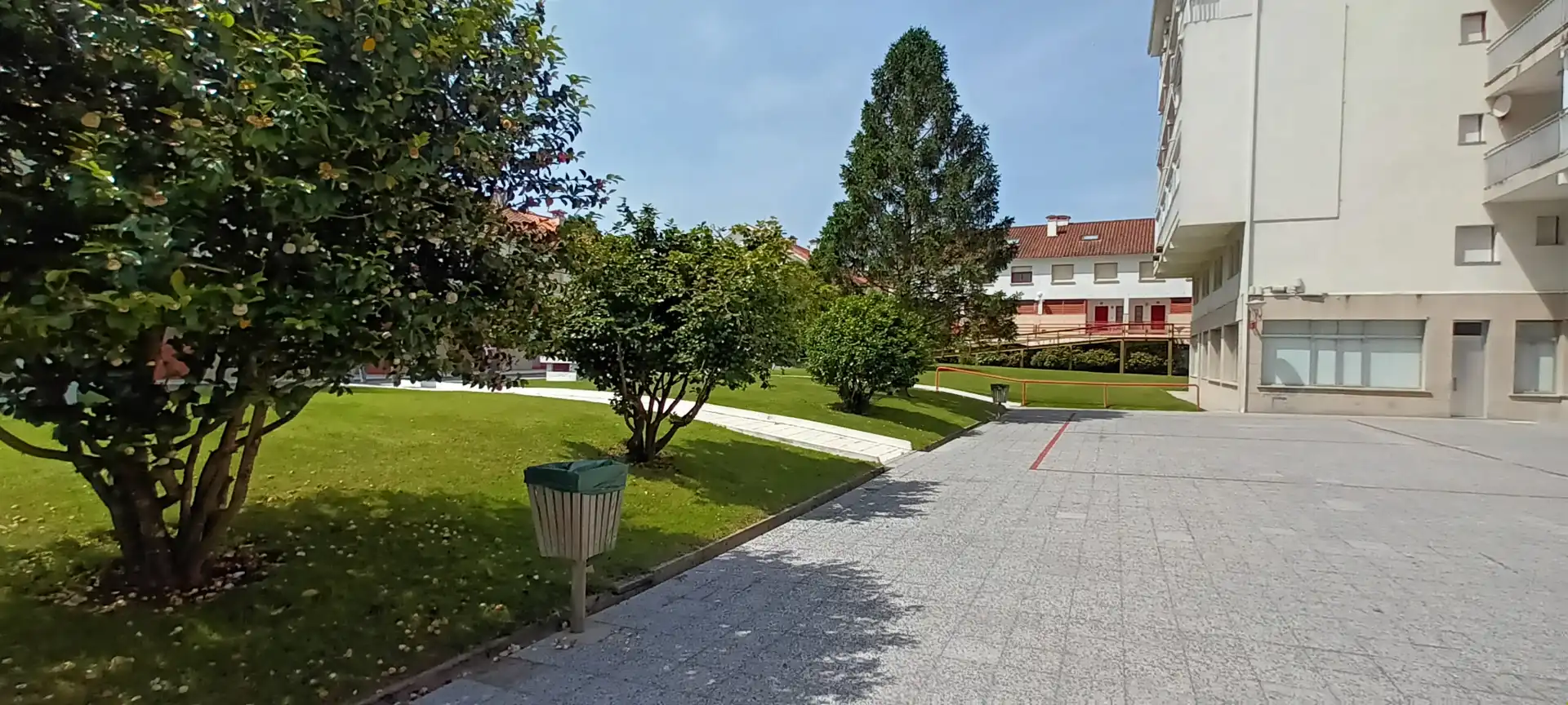 Parking de Dúplex en venta en Sanxenxo con Terraza, Balcón y Piscina comunitaria