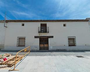 Vista exterior de Casa o xalet en venda en Meco amb Jardí privat i Piscina