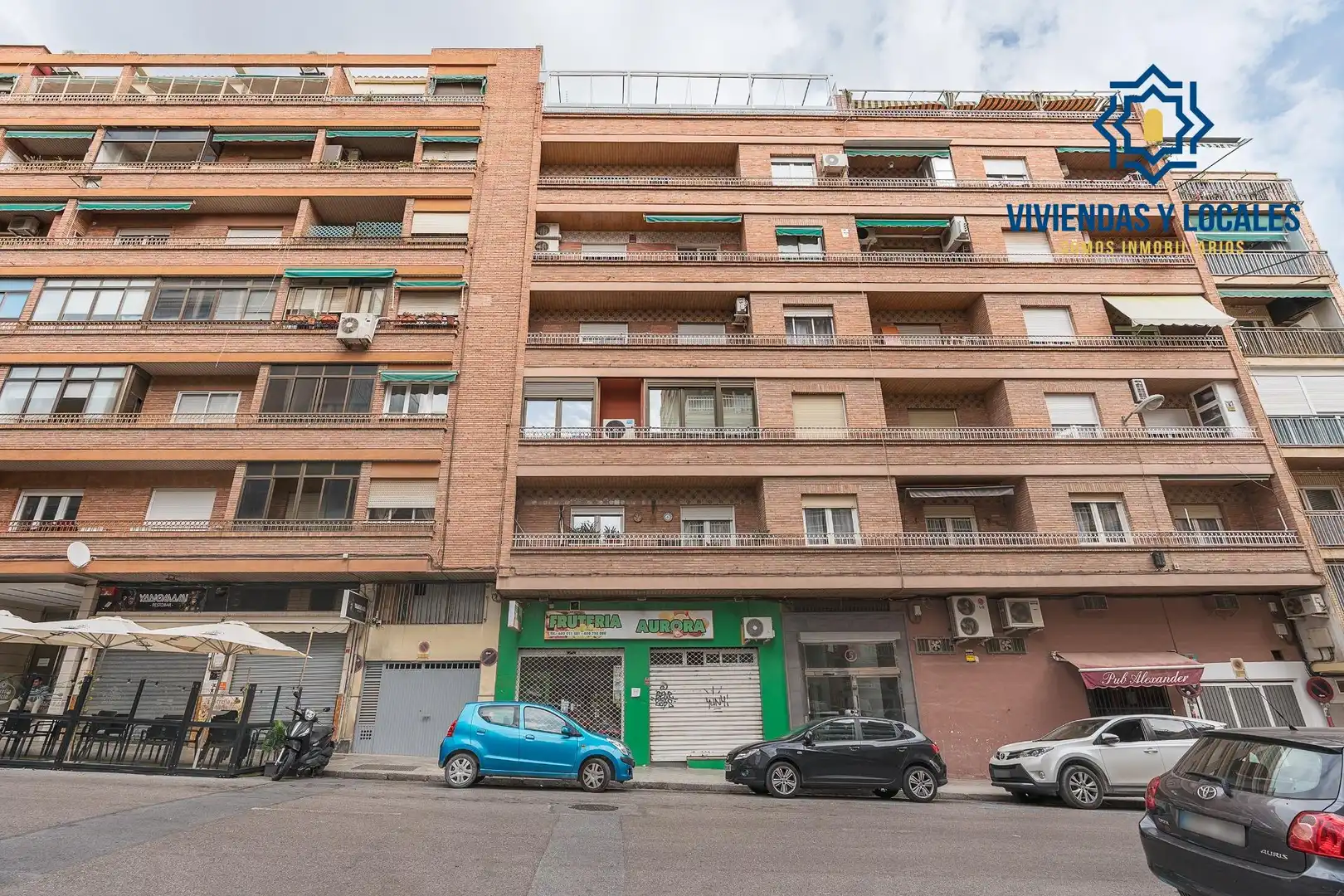 Vista exterior de Piso en venta en Granada